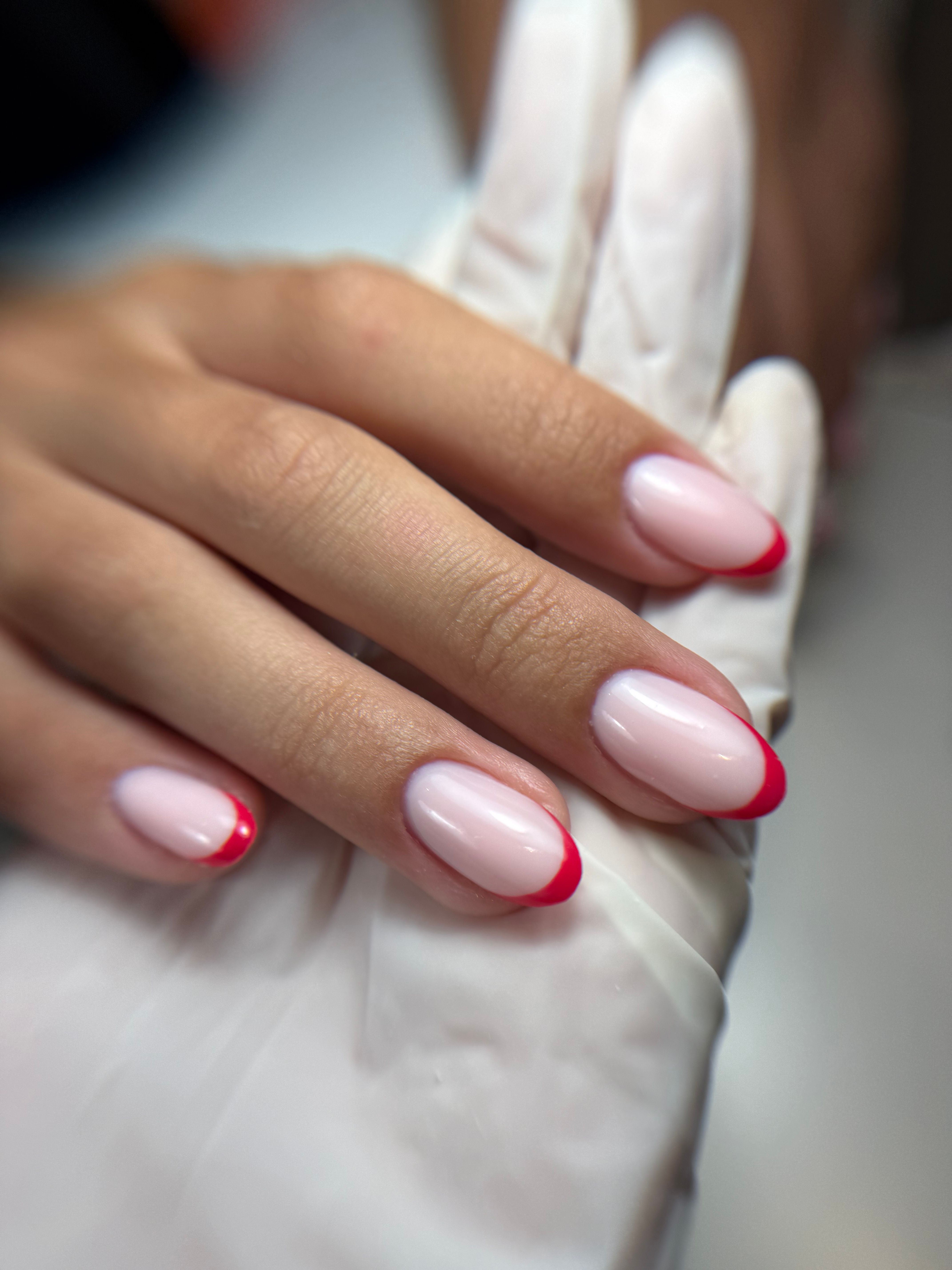 French manucure rouge